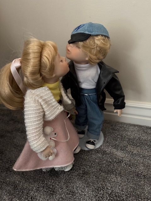 Kissing dolls VTG Cathy collection