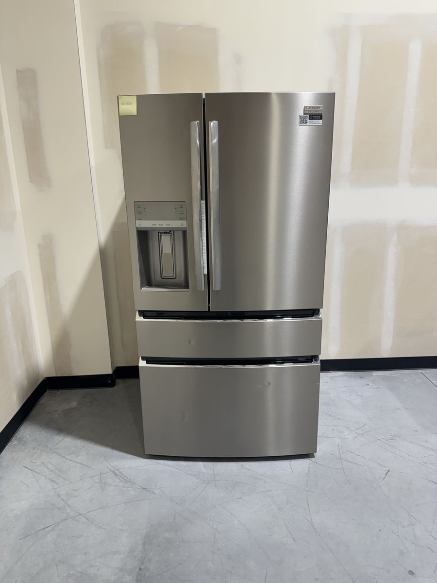 New scratch and dent Frigidaire Gallery 26.3 cu. ft. Standard-Depth 4-Door French Door Refrigerator