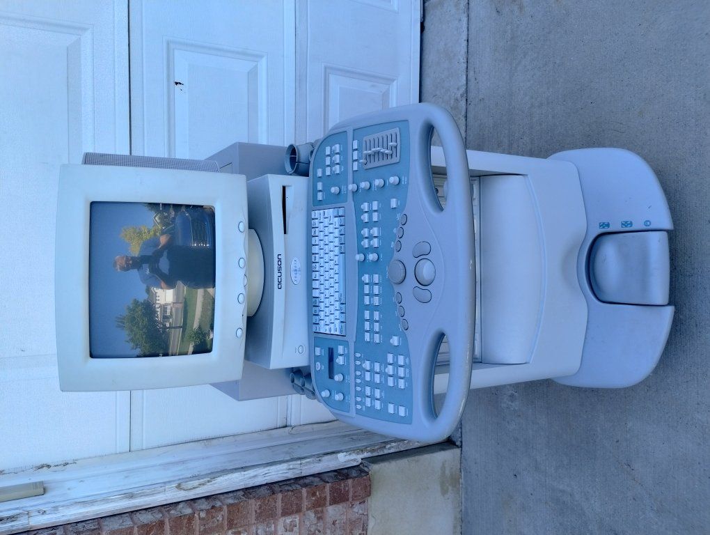 Acuson Sequoia C256 ultrasound imaging system.