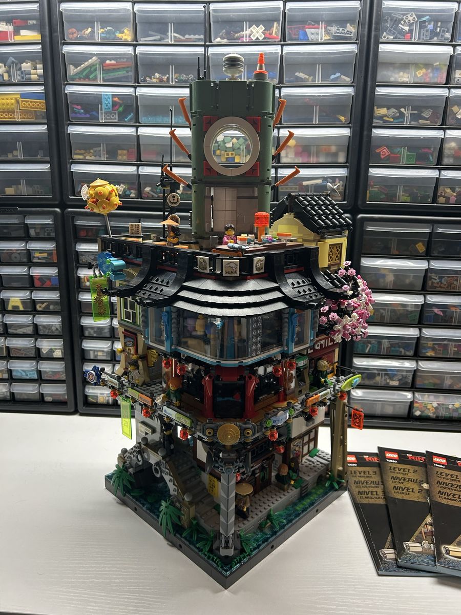 Lego Ninjago City 70620 complete