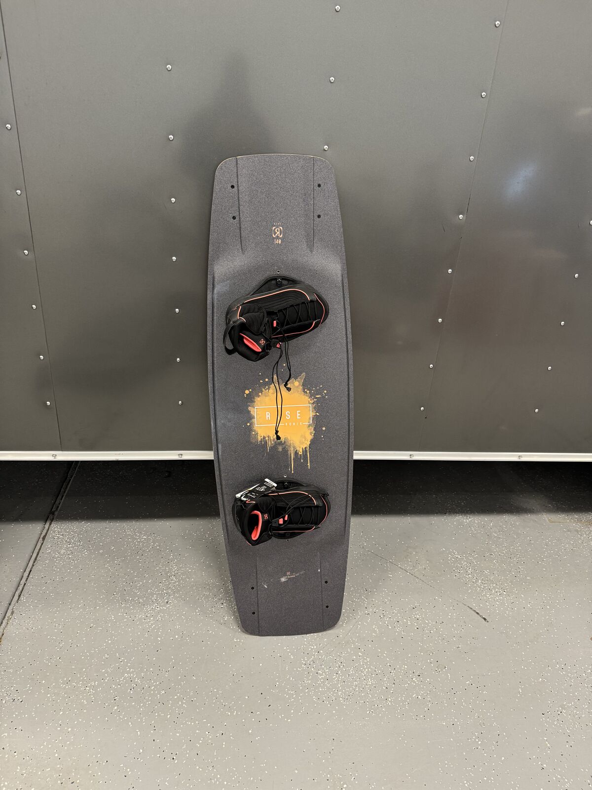 Ronix Rise women's wakeboard with bindings 140