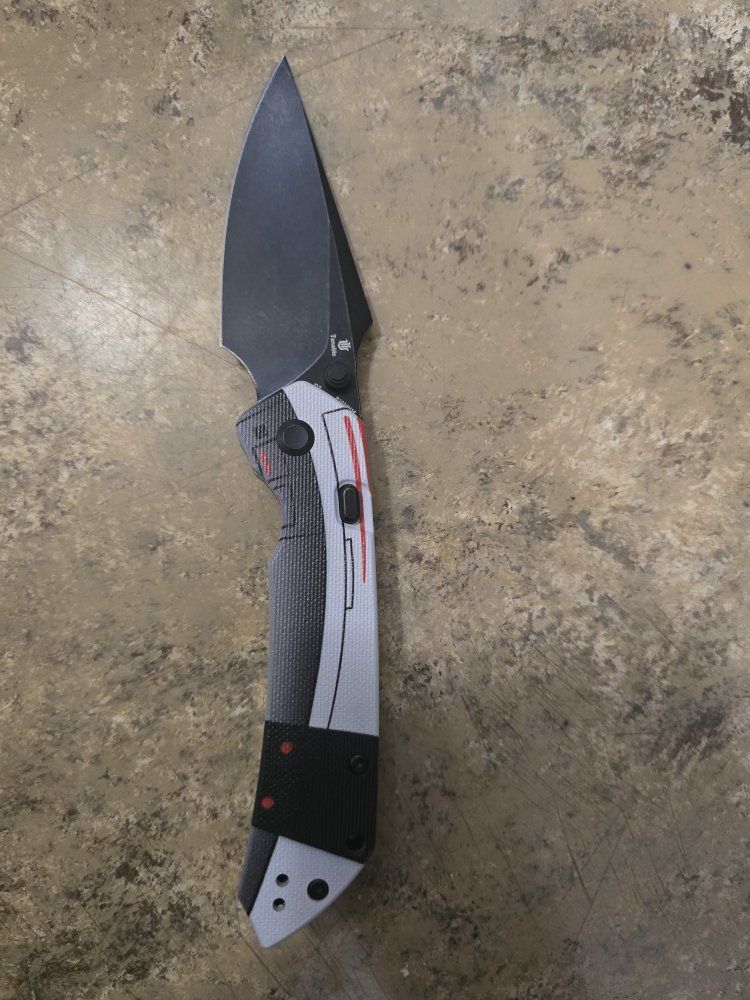 Tenable Fenrir  D2 Steel Blade