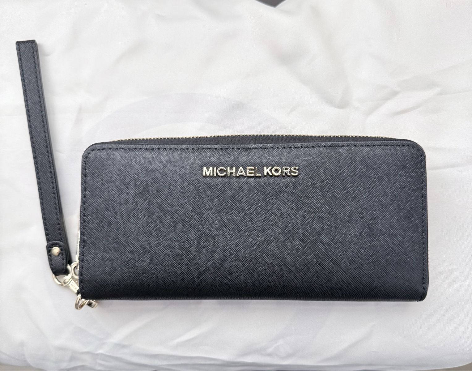 Michael Kors Leather Continental Wristlet