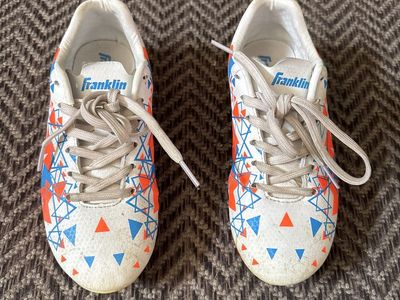 Size 1 Kids Soccer Cleats / Shin guards