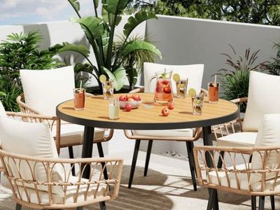 Pampic patio table
