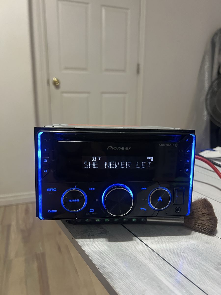 Pioneer Stereo bass  BLUETOOTH FM USB aux outputs