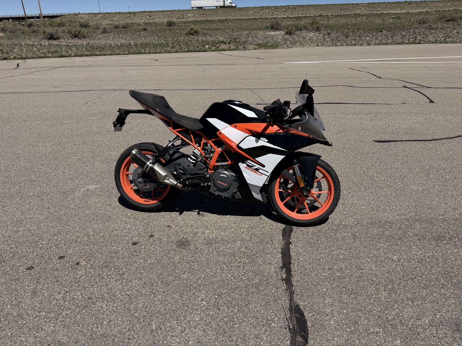 2017 KTM RC390