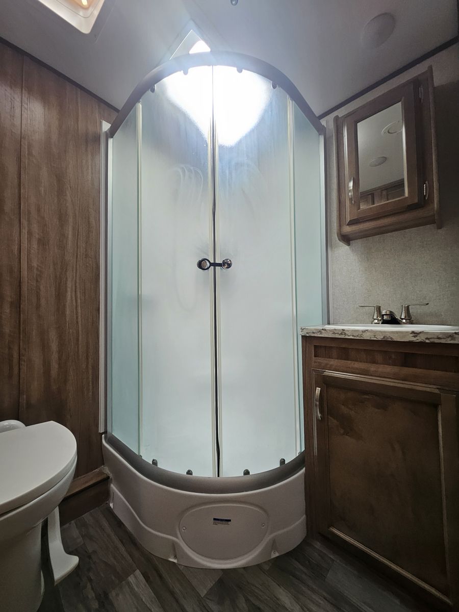 Main image 12