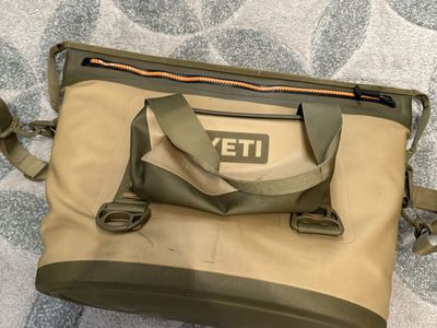 Yeti Hopper Two 30 Soft Cooler Field Tan