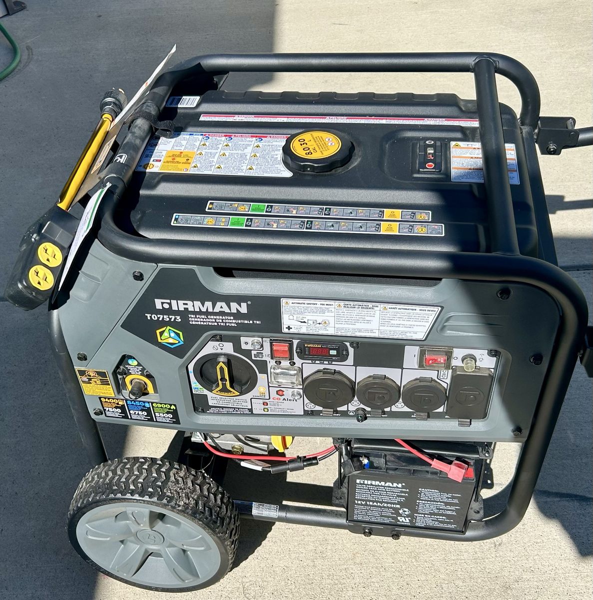 New 9400 Watt Tri-Fuel Firman Generator