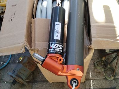 FORD PERFORMANCE RAPTOR SHOCK L S REAR KL3V18W003