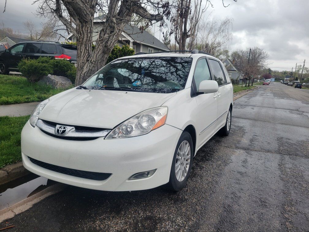 2007 TOYOTA SIENNA XLE Limited