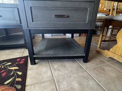 End Table/Nightstand