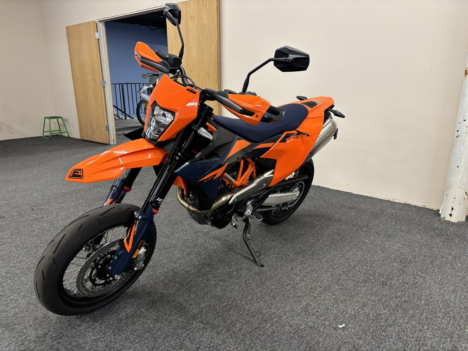 2026 KTM 690 SMC R
