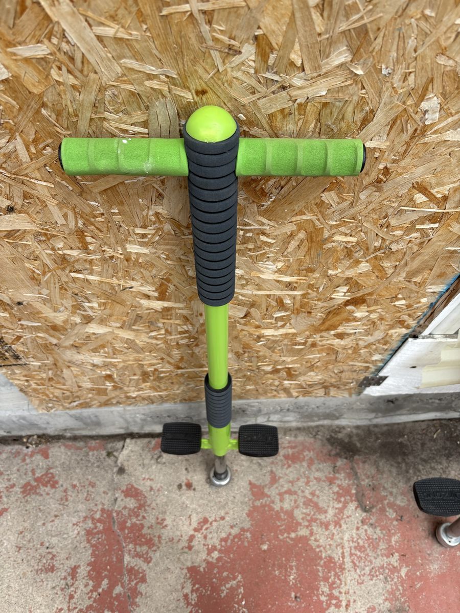 Airzone Pogo Stick