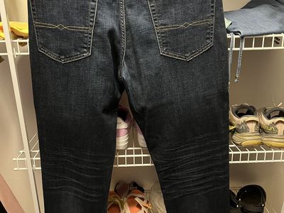 Lucky Brand Men’s jeans