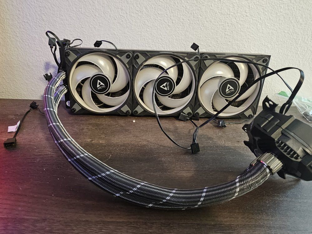 arctic liquid freeze II 360 AIO cooler