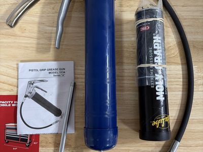 Pistol Grip Grease Gun + Cartridges
