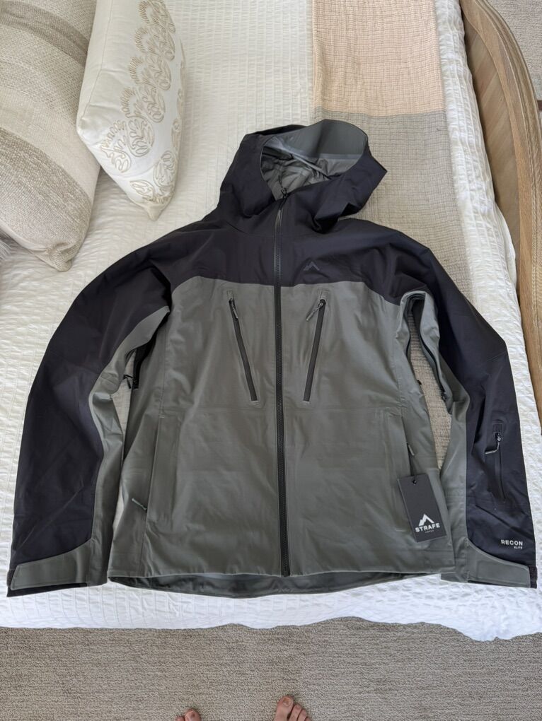 Strafe Pyramid Ski Jacket - Brand New - Medium