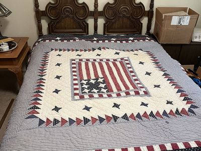 Queen Bed Including Mattress And Boxspring