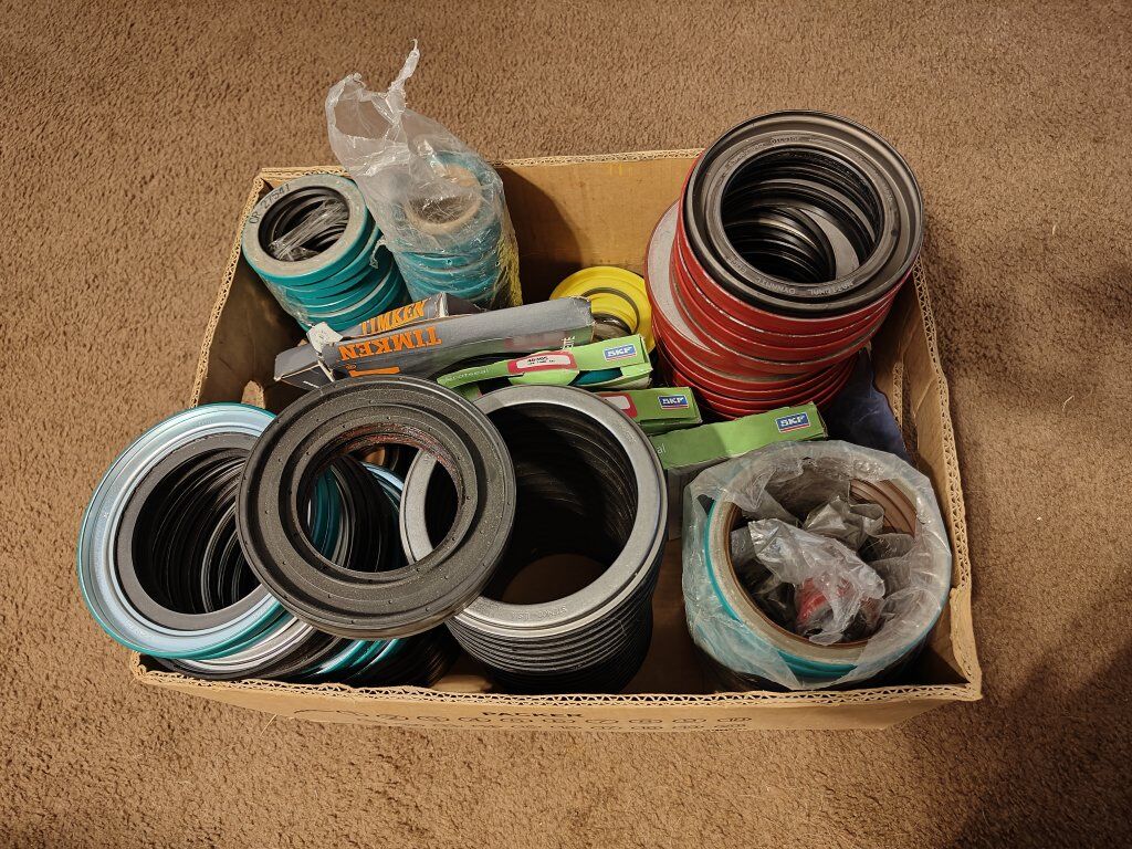 Miscellaneous box of seals