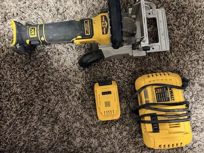 DeWalt DCW600B XR 20V Max Router with POWERSTACK Battery & DCB118 Charger - Used