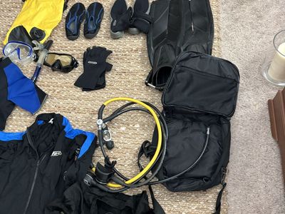 Scuba outfit/gear