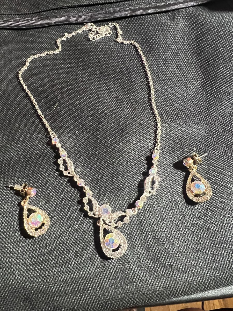 Claire’s Teardrop Necklace & Earring Set - Silver Tone, Iridescent Crystals