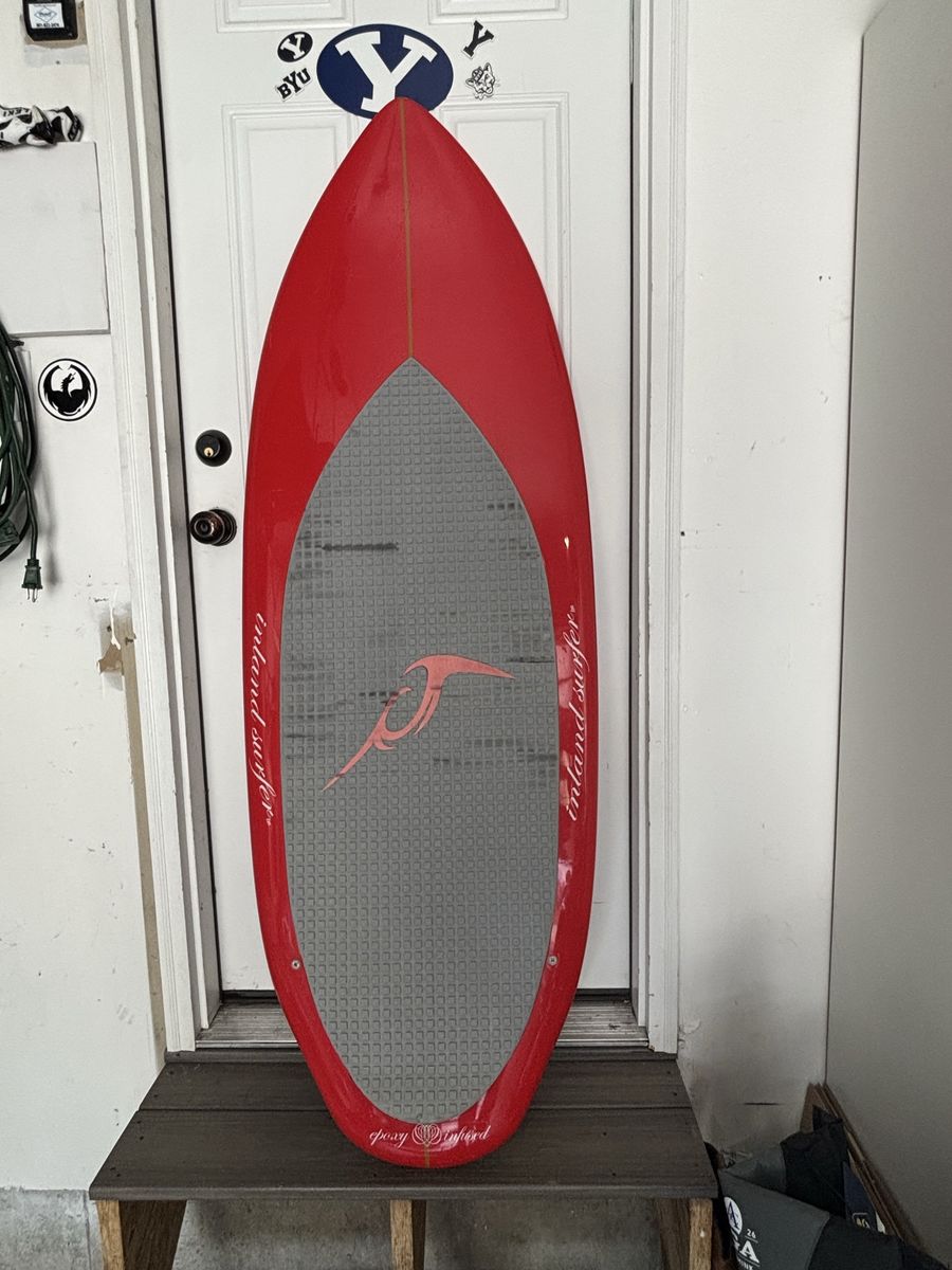 Inland surfer wake surfboard