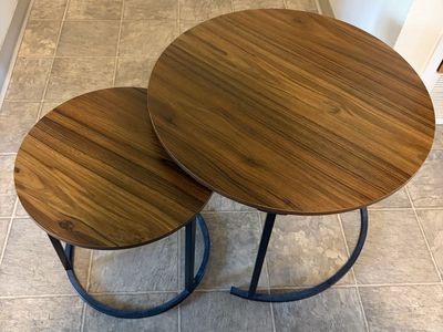 Round matching end table set
