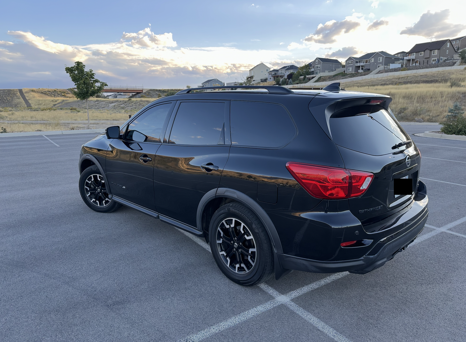 2020 NISSAN PATHFINDER SL