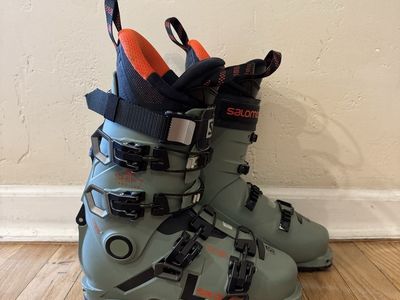Salomon Shift Pro 130 AT Ski Boots - Size 24.5, 130 Flex, 100-106 Last, Light Green