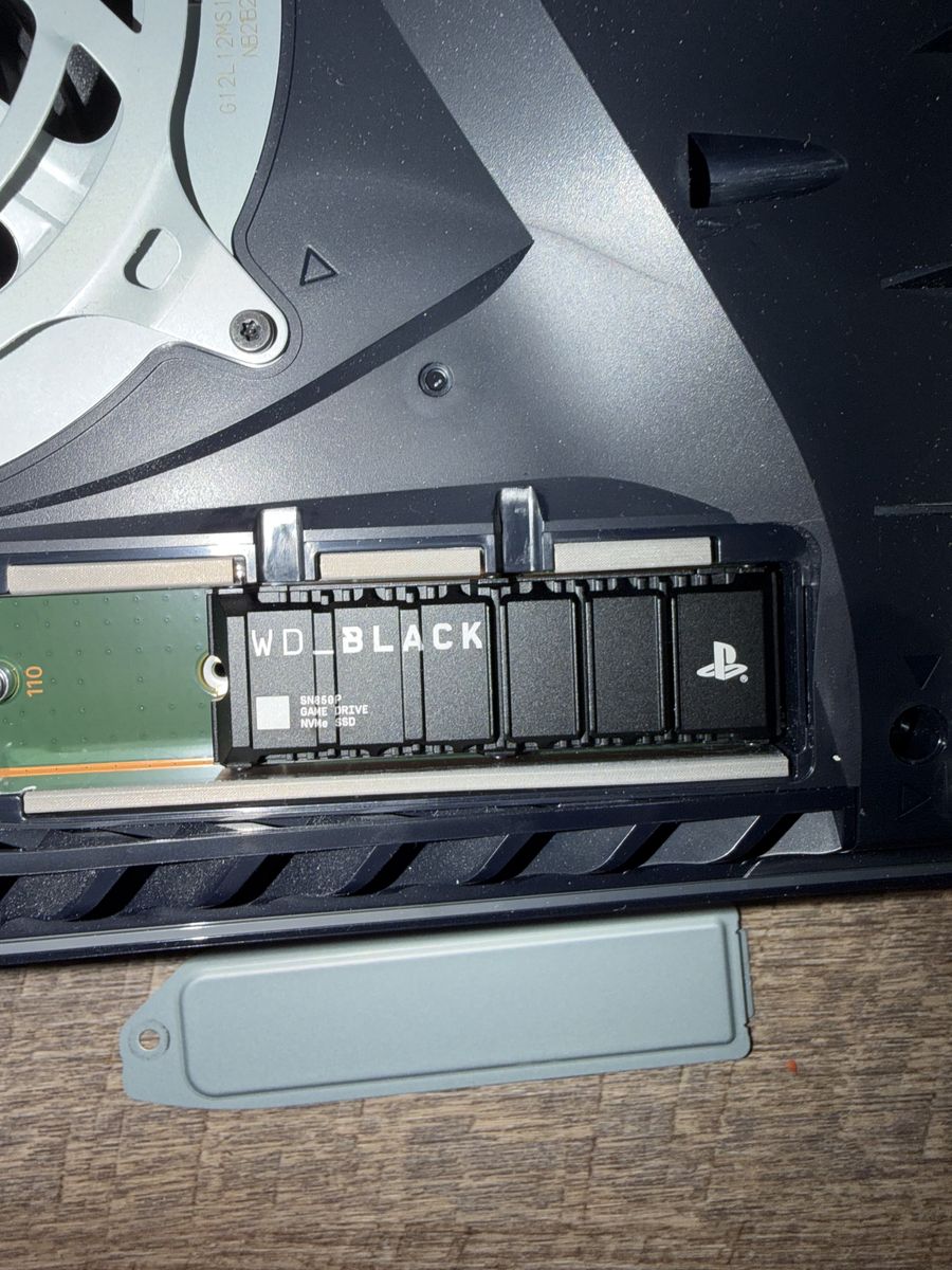 Main image 4