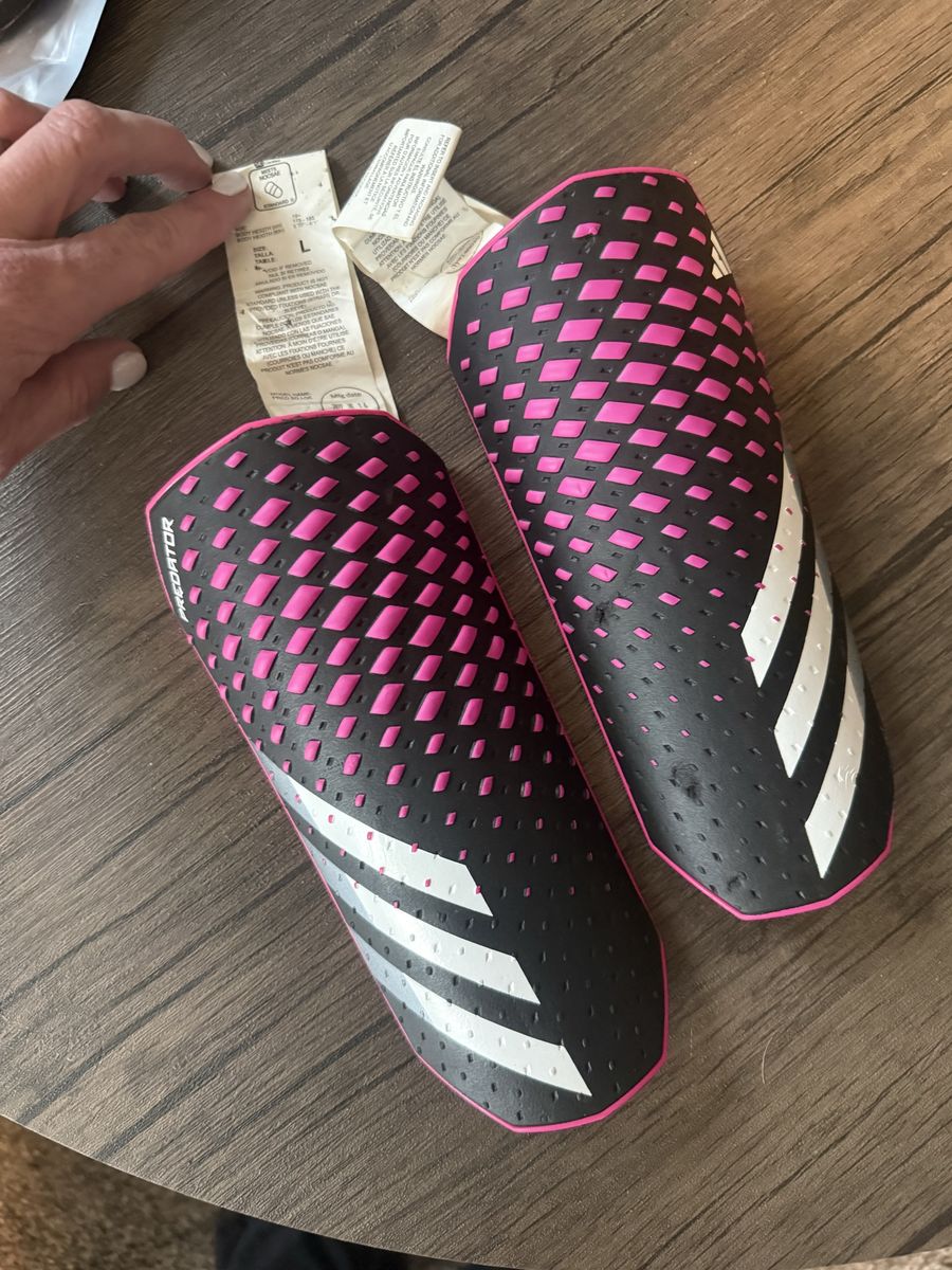 Girls Adidas Shin Guard W/O Straps