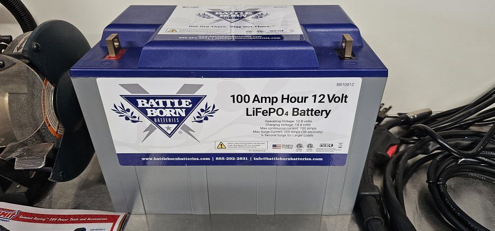 BATTLEBORN BATTERIES 100 AMP HOUR LiFePO4