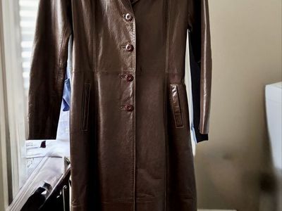 Maxima Brown Leather Trench Coat Women's Size M - Long Duster Jacket with Belt