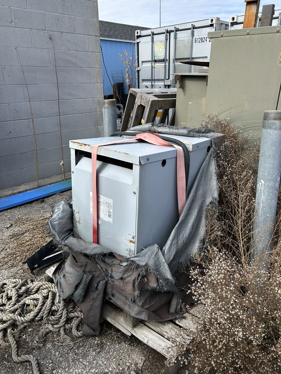 Challenger Power Master Distribution Transformer 2