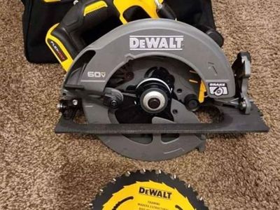 New DEWALT FLEXVOLT 60V MAX Cordless Brushless 7-1/4 in. Circular Saw