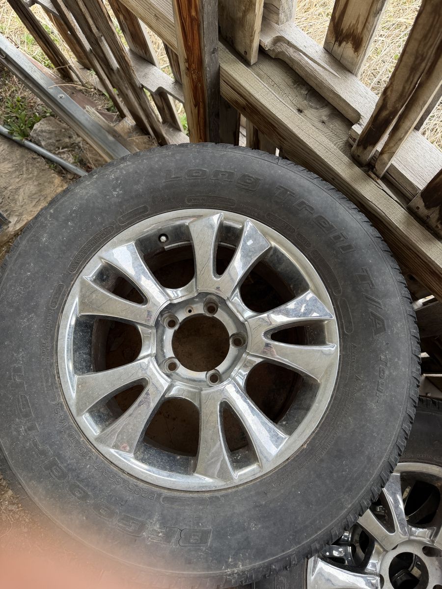 Wheels & Tires - P265/65/R17