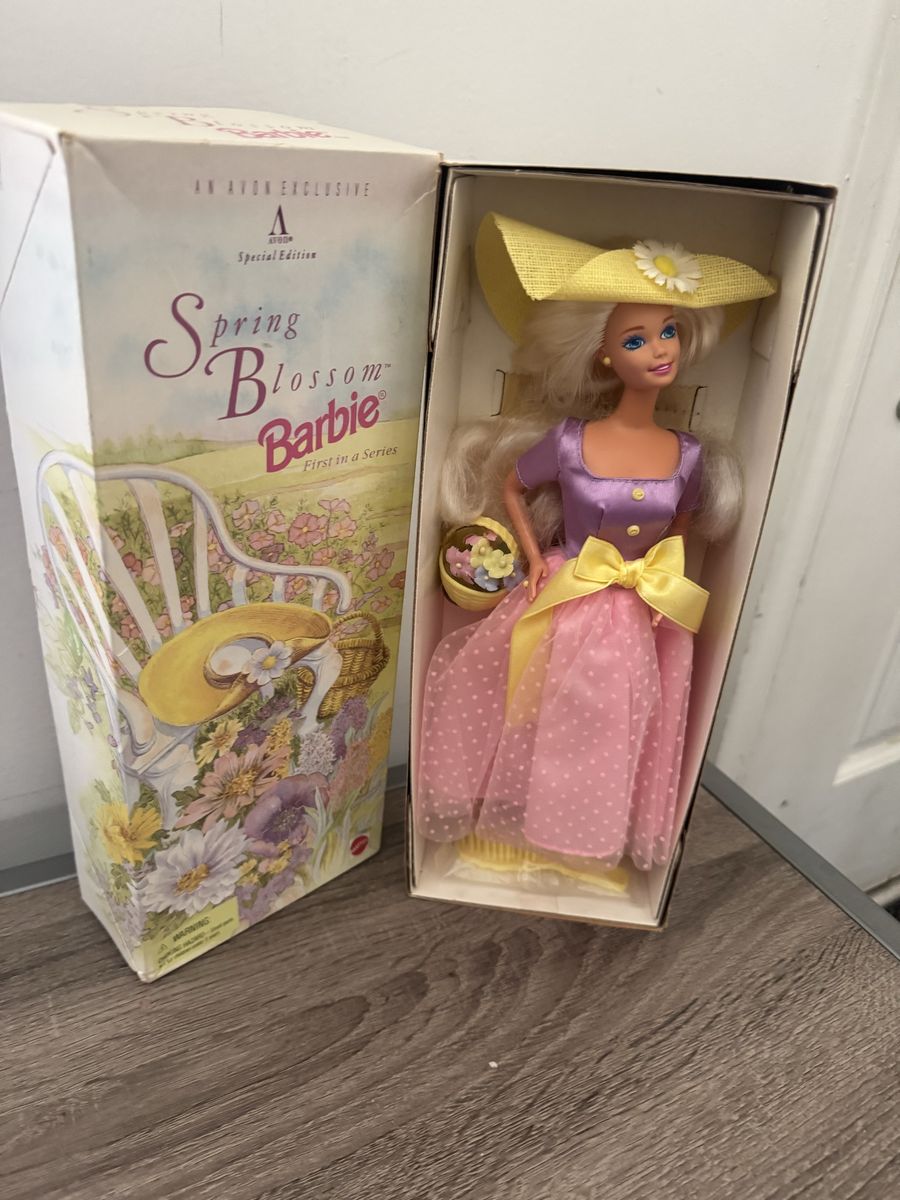 Mattel Barbie Spring Blossom Barbie Doll Avon Exclusive 15201 First in a Series