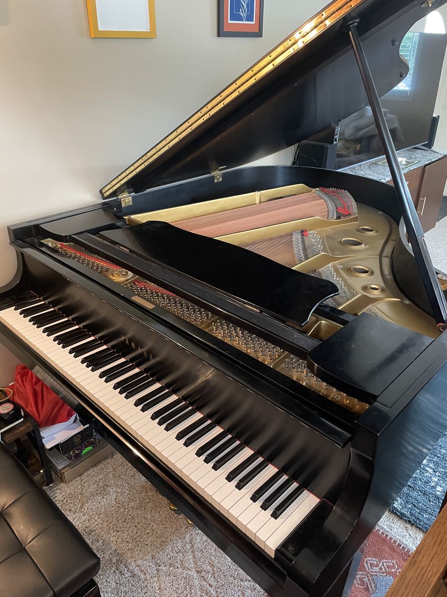 Yamaha G2 Grand Piano 1972
