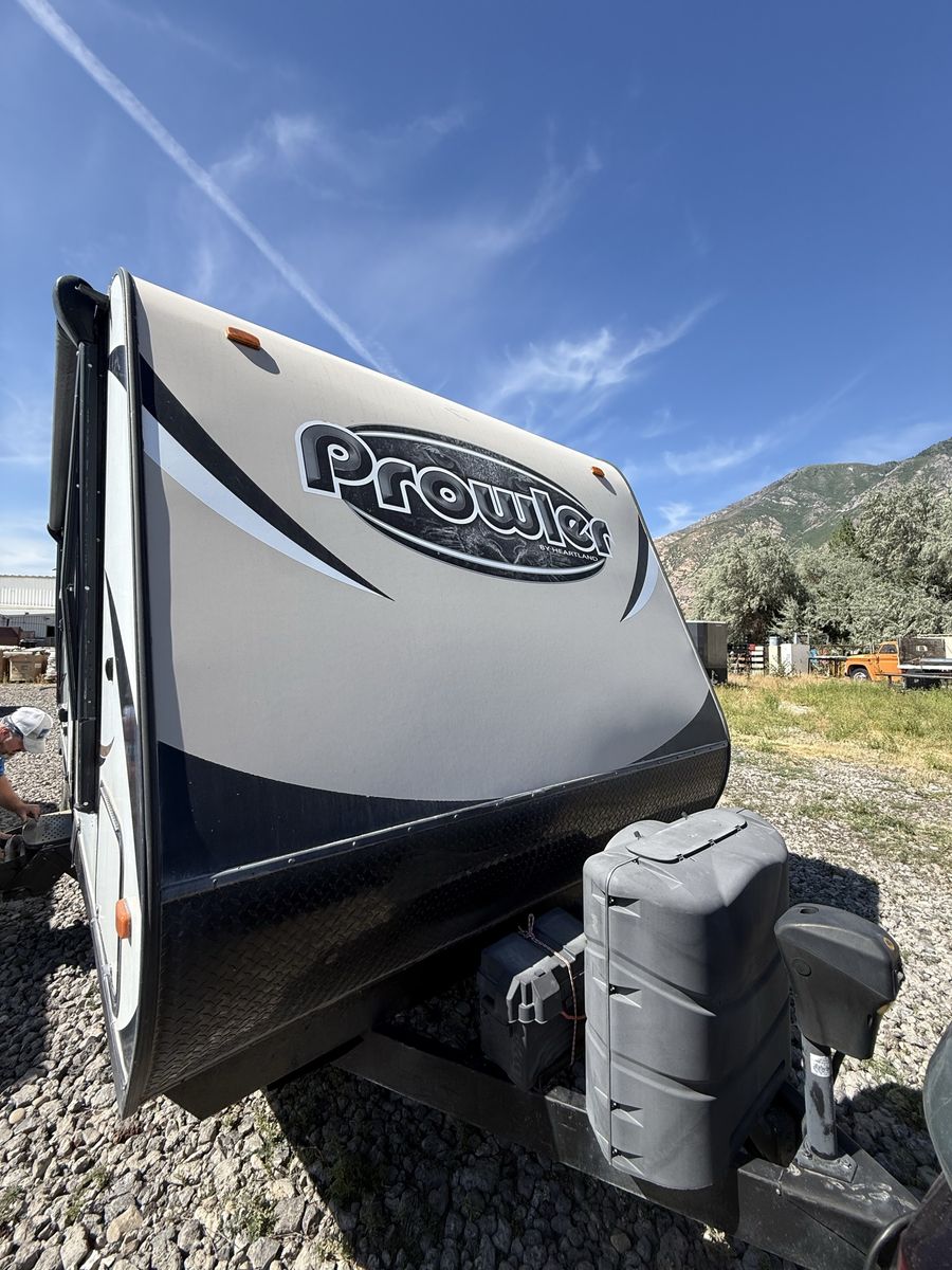 2016 Prowler Camper