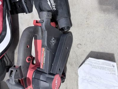 Milwaukee Fuel M18 3" x 18" Portable Belt Sander 2832-20
