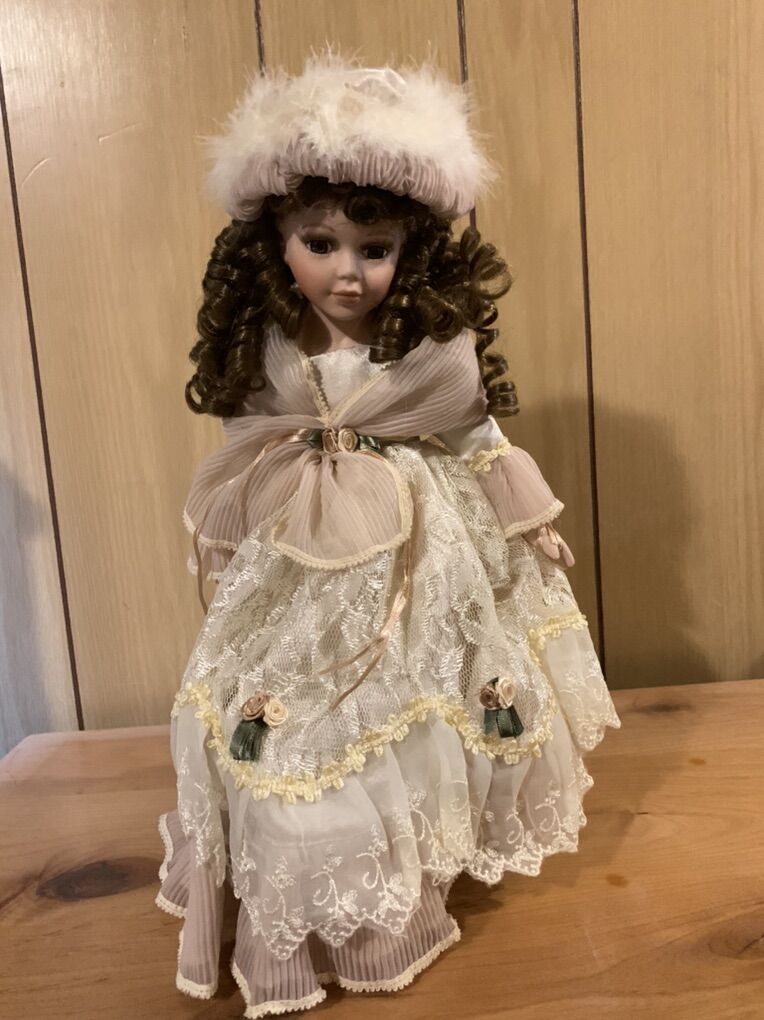 Musical Poreclain doll