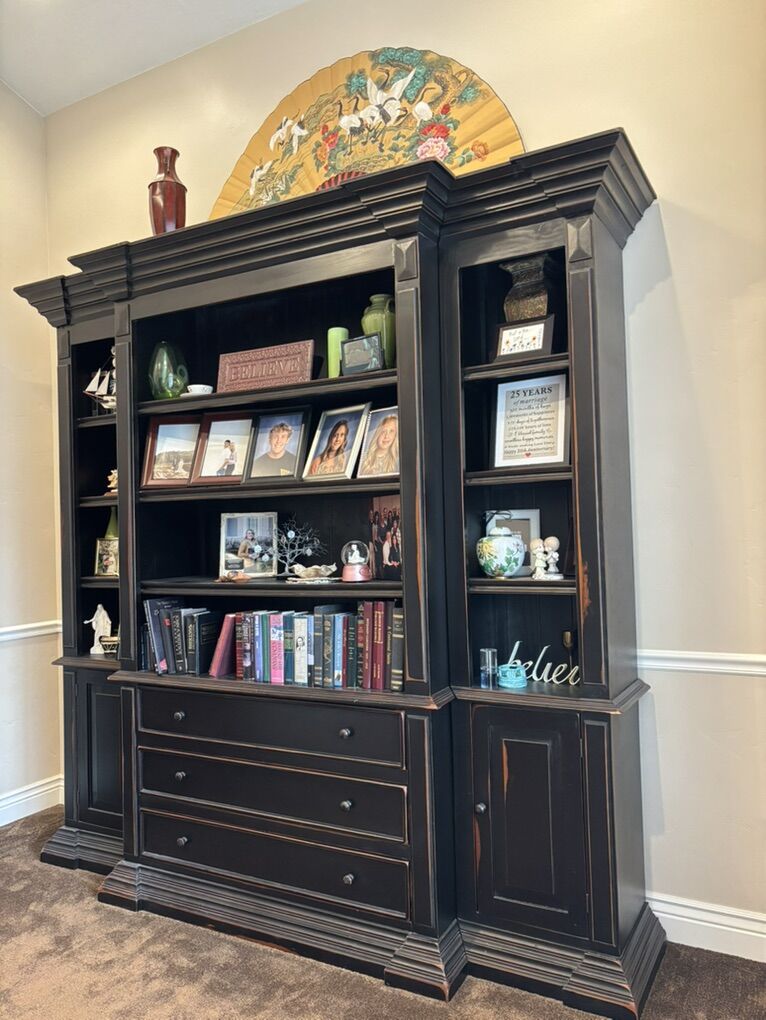 Massive Bookcase: Beautiful Statement Piece