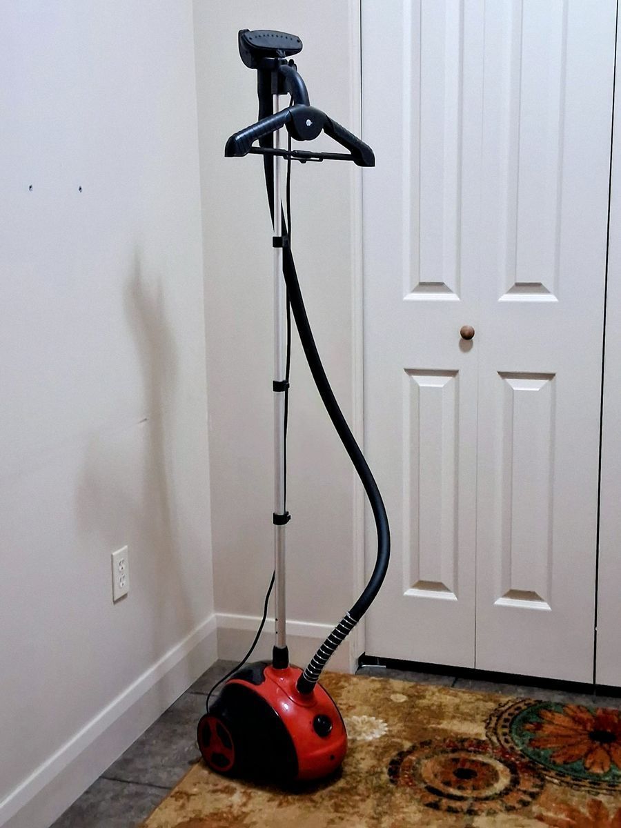 Garment Steamer Standing Clothes Steamer with Hanger Clips and Large Water Tank for Home Red