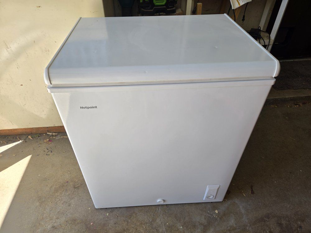 Hotpoint 5cu Chest Freezer