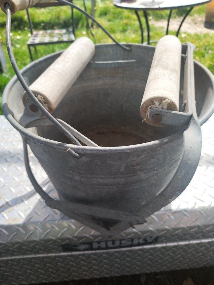 Clothes antique vintage 1920-1940 clothes wringer