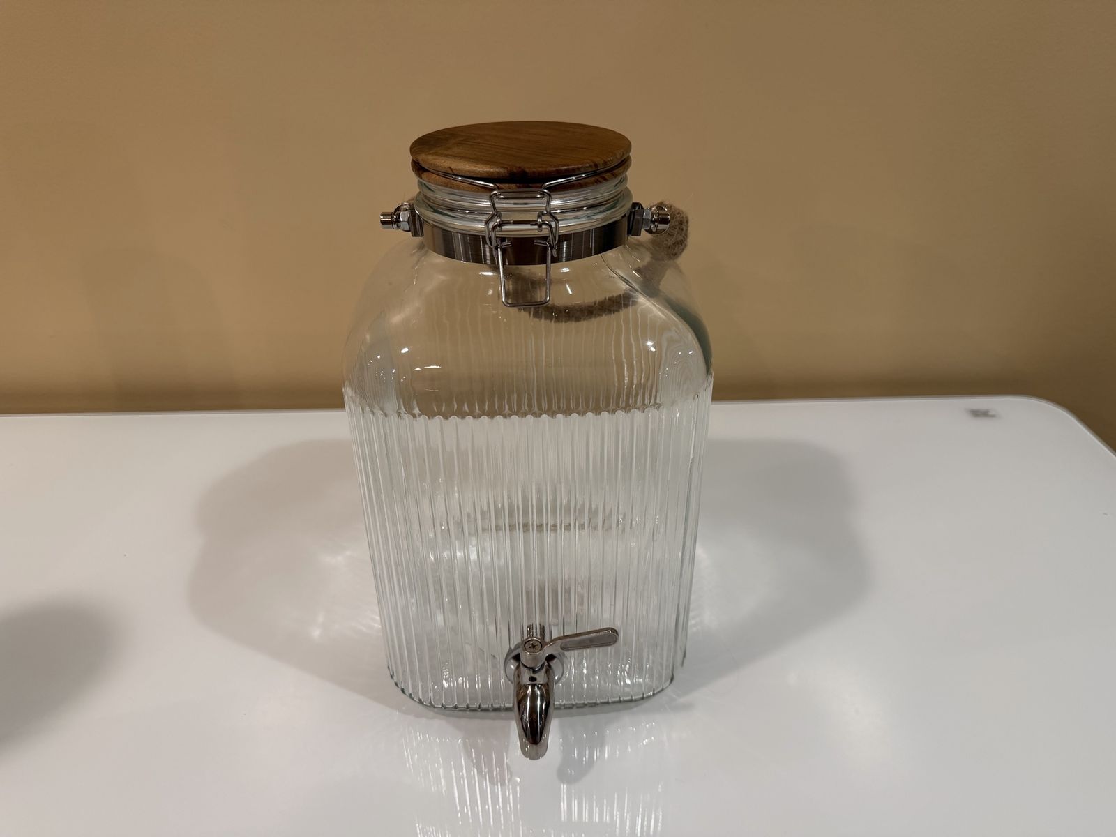 Glass Drink Dispenser with Wooden Lid and Spigot - Clear Ribbed Design with Rope Handle