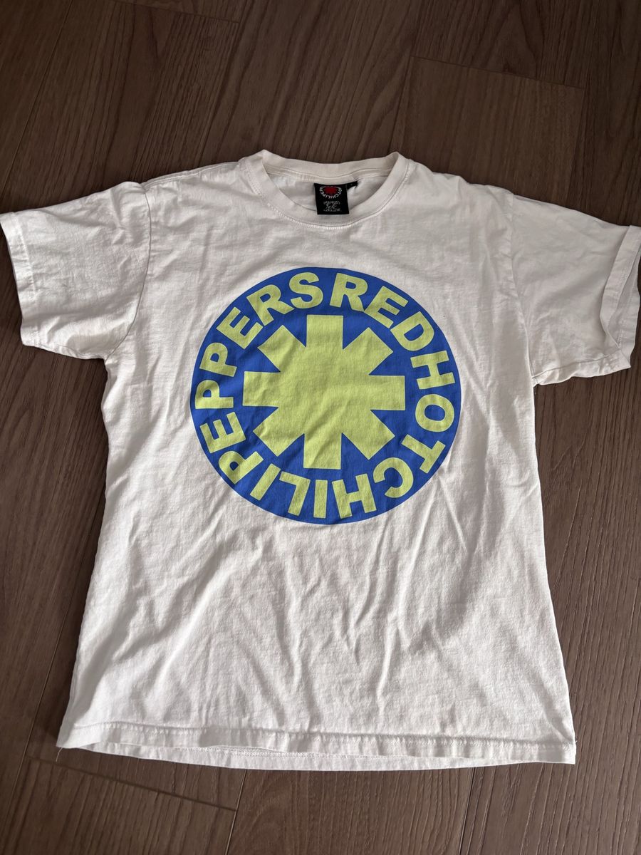 Men’s Large Red Hot Chili Peppers T-shirt